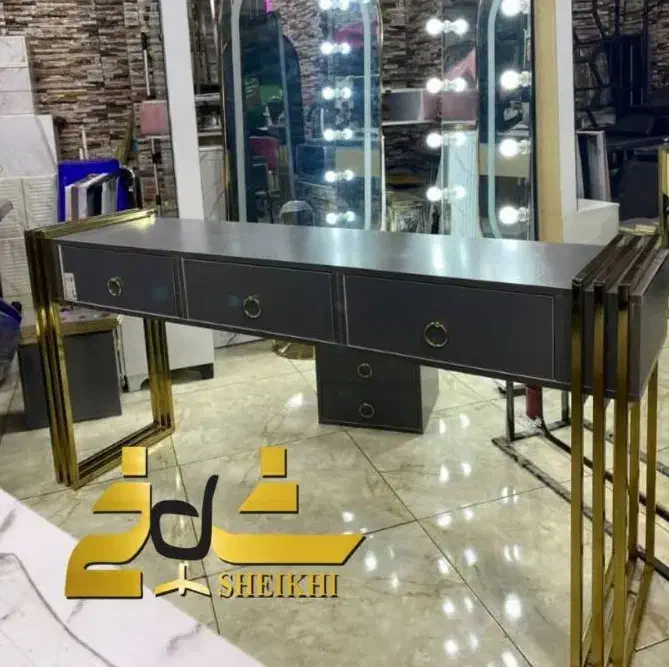 میز ناخن|آرایشگاه و سالن‌های زیبایی|صباشهر, |دیوار