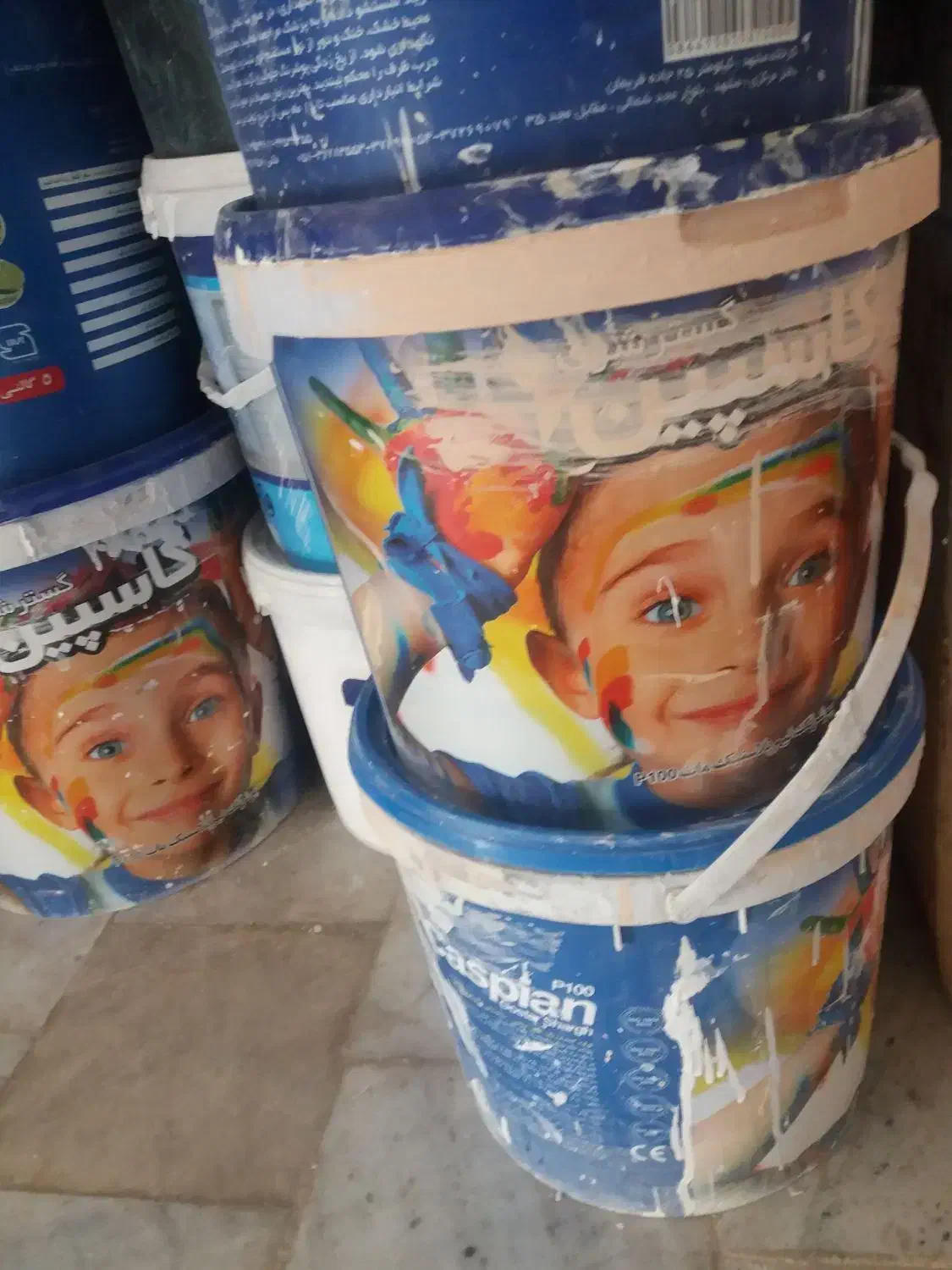 سطل رنگ خالی سالم|ظروف نگهدارنده، پلاستیکی، یکبارمصرف|بیرجند, |دیوار