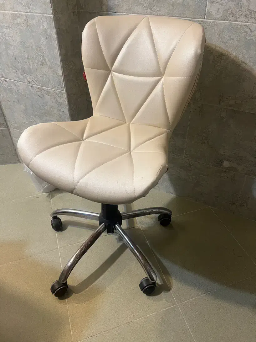 صندلی چرخ دار|صندلی و نیمکت|بندرعباس, |دیوار