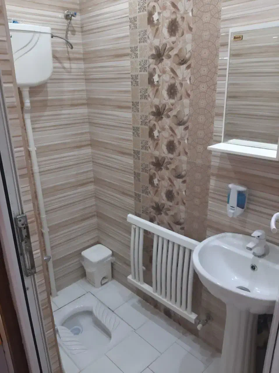 سوئیت نقلی با تمامی امکانات|اجارهٔ کوتاهمدت آپارتمان و سوئیت|کاشان, دانش|دیوار