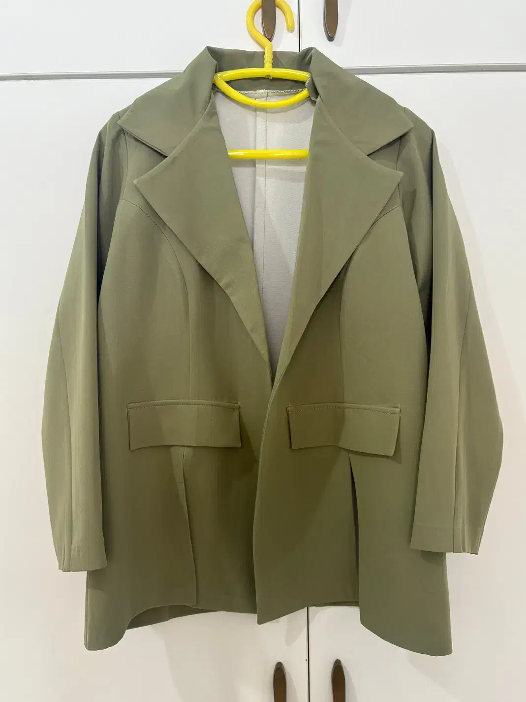 مانتو‌کاملا نو|لباس|ایلام, |دیوار