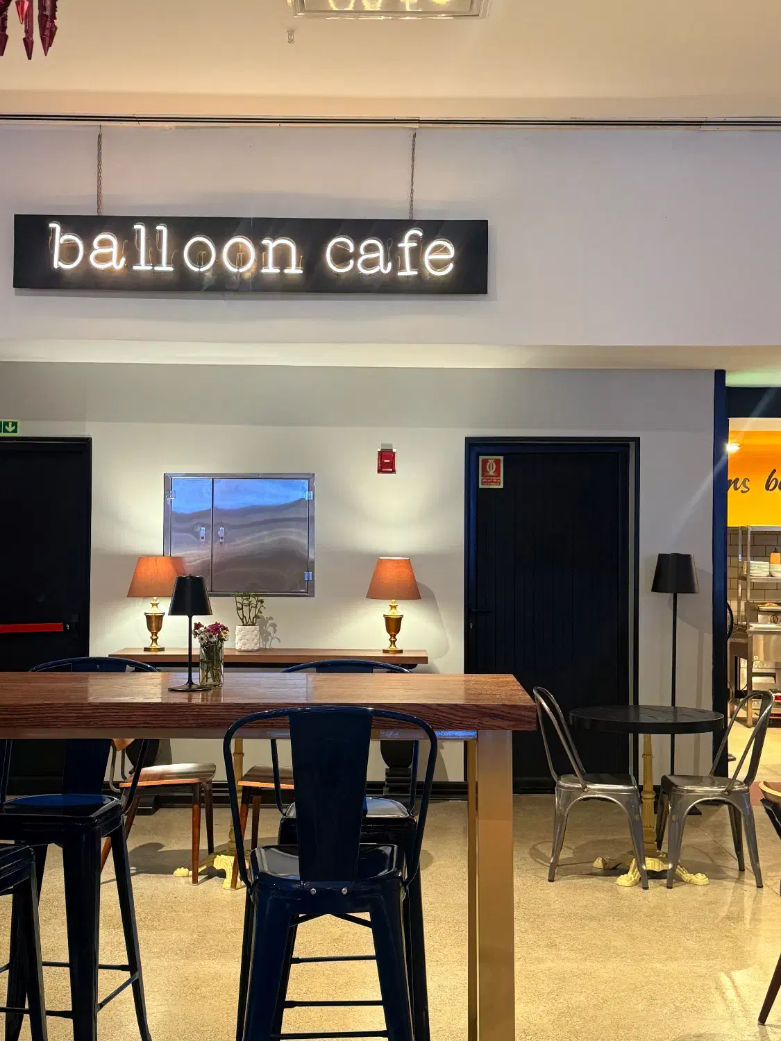 باریستا|استخدام خدمات فروشگاه و رستوران|تهران, جماران (نیاوران)|دیوار