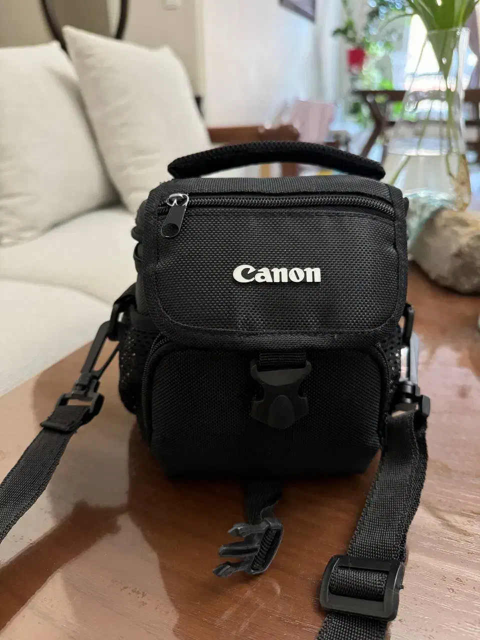 دوربین عکاسی canon به همراه سه پایه benro|دوربین عکاسی و فیلم‌برداری|تهران, حشمتیه|دیوار