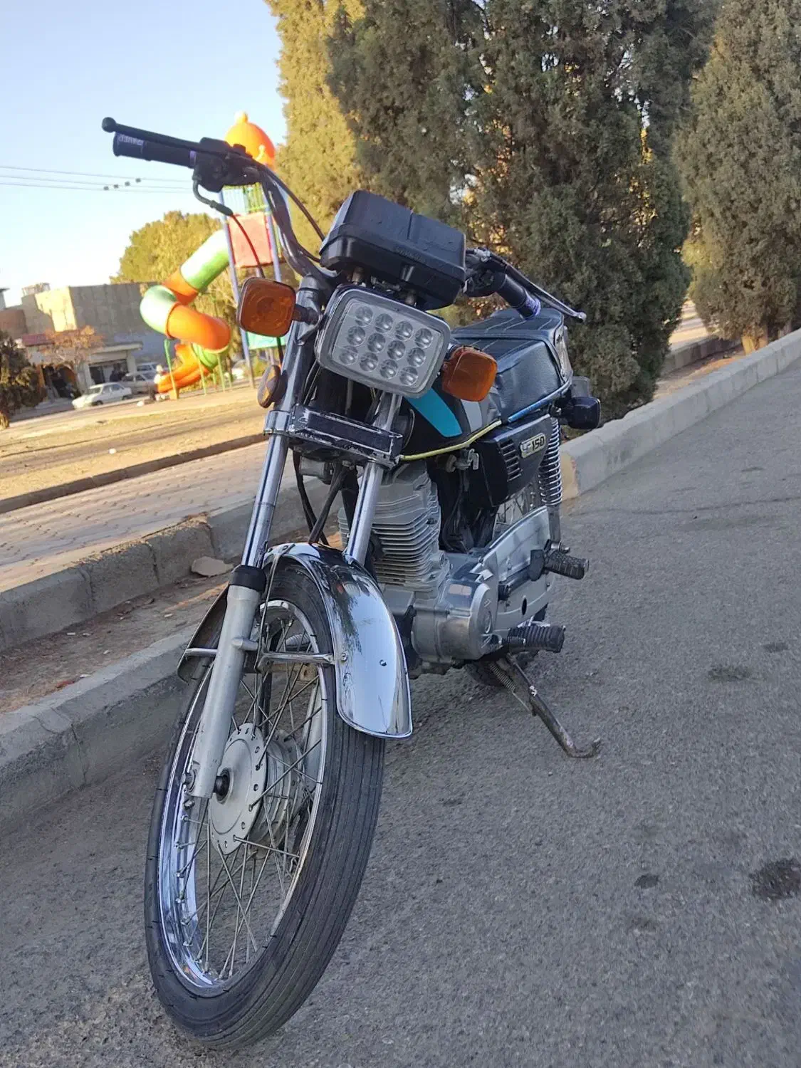 موتور۱۲۵ مدل۹۵|موتورسیکلت|زرند, |دیوار