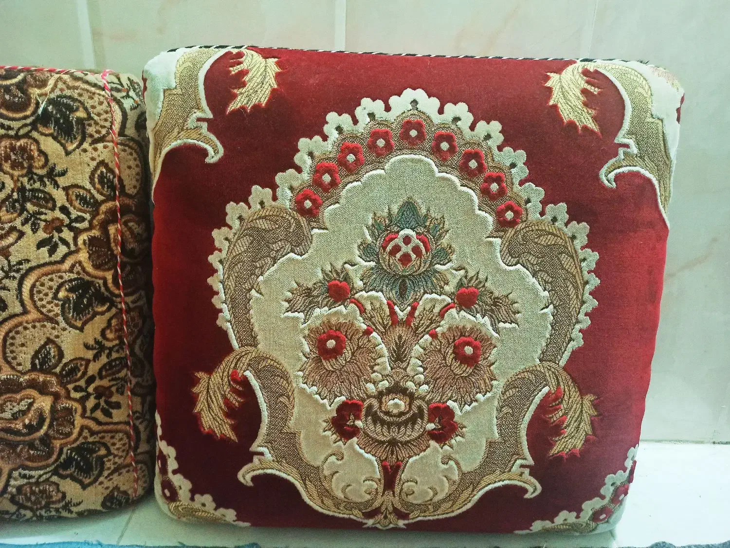 پشتی|پشتی|ایلام, |دیوار