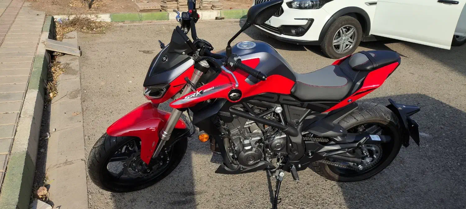 یک دستگاه موتور بنلی|موتورسیکلت|شهریار, دهشاد بالا|دیوار