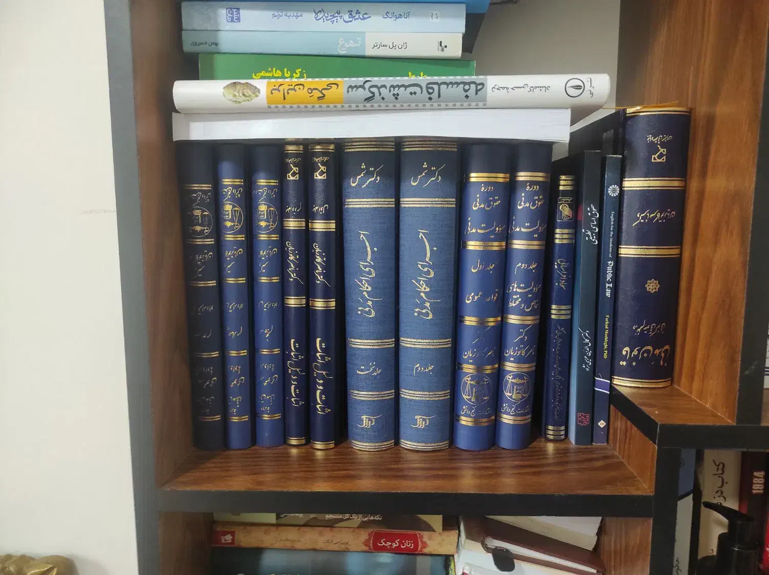 کتاب های حقوقی نو و رمان های نو و نایاب|کتاب و مجله آموزشی|سهند, |دیوار