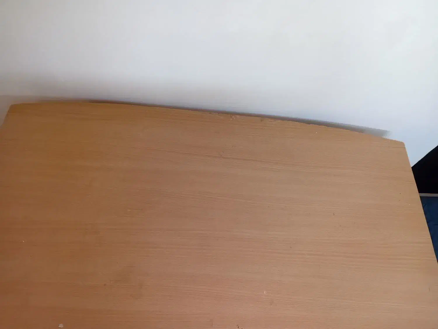 میز تحریر و کامپیوتر|میز تحریر و کامپیوتر|قم, شاه سید علی|دیوار