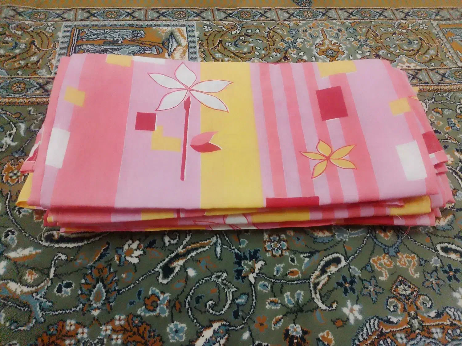 ملافه|تشک تختخواب|رودسر, |دیوار