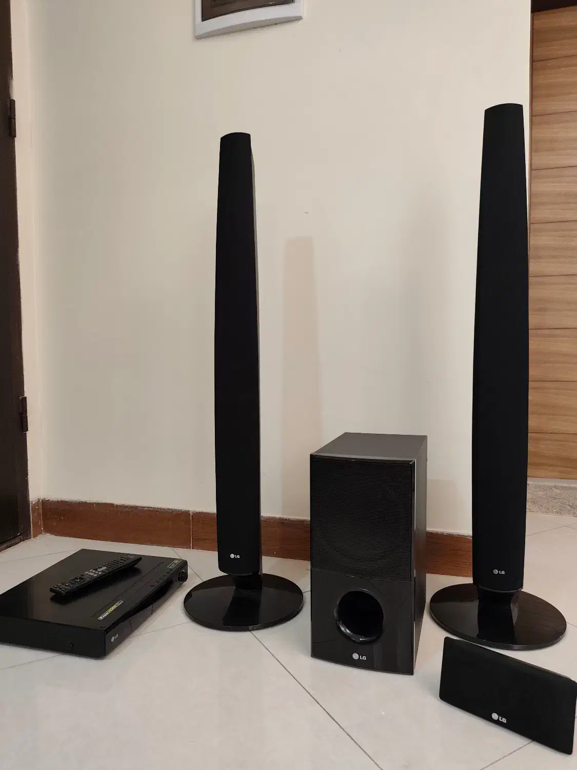 سینمای خانگی DVD Home Theater LG LH-860HTS|سیستم صوتی خانگی|اصفهان, کوی ولی عصر|دیوار
