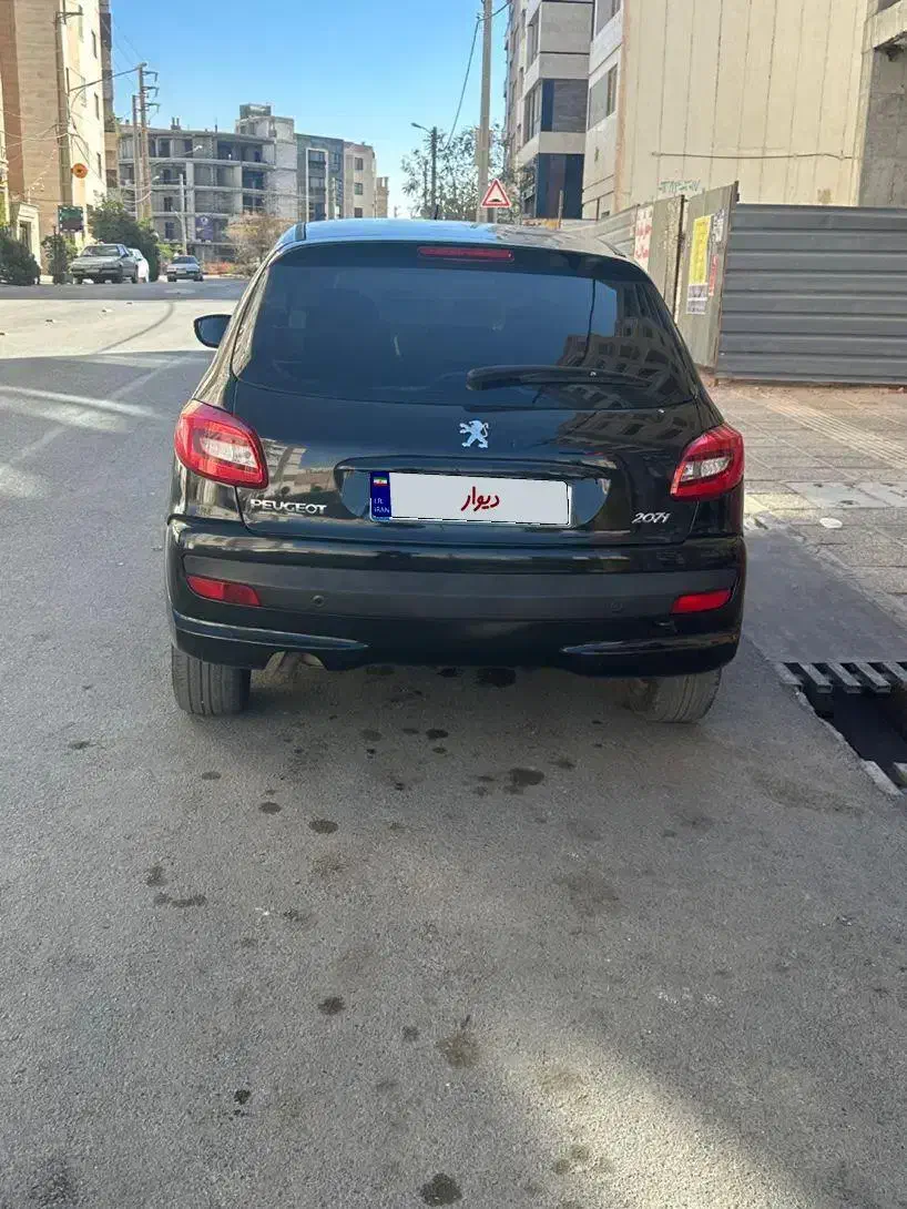 207اتومات مشکی مدل 98|خودرو سواری و وانت|شیراز, شهرک بهشتی|دیوار