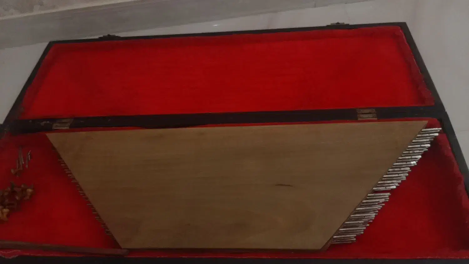 سنتور قدیمی|سازهای سنتی|کرمانشاه, |دیوار