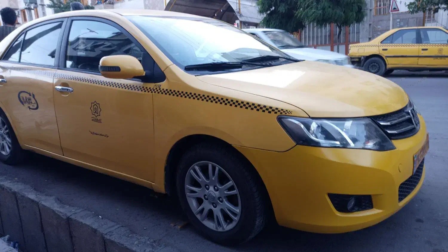 تاکسی آریو مدل 96|خودرو سواری و وانت|مشهد, الهیه|دیوار