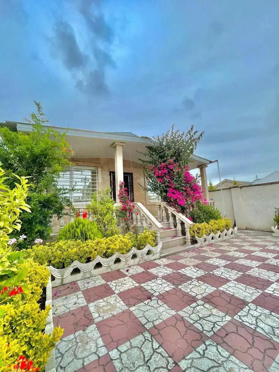 ویلاباغ ۲۷۰متری/سندتک برگ/امیراباد/مدارک کامل|فروش خانه و ویلا|چمستان, |دیوار