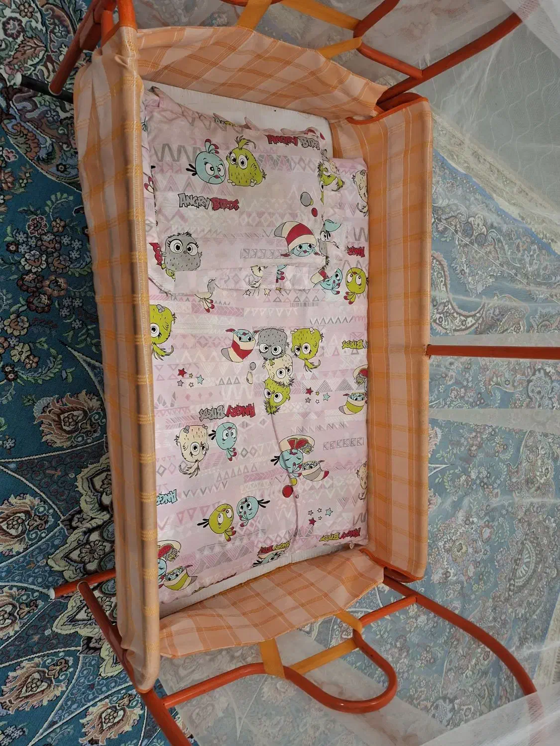 وسایل بچه|تخت و صندلی بچه|شیراز, کوشک میدان|دیوار