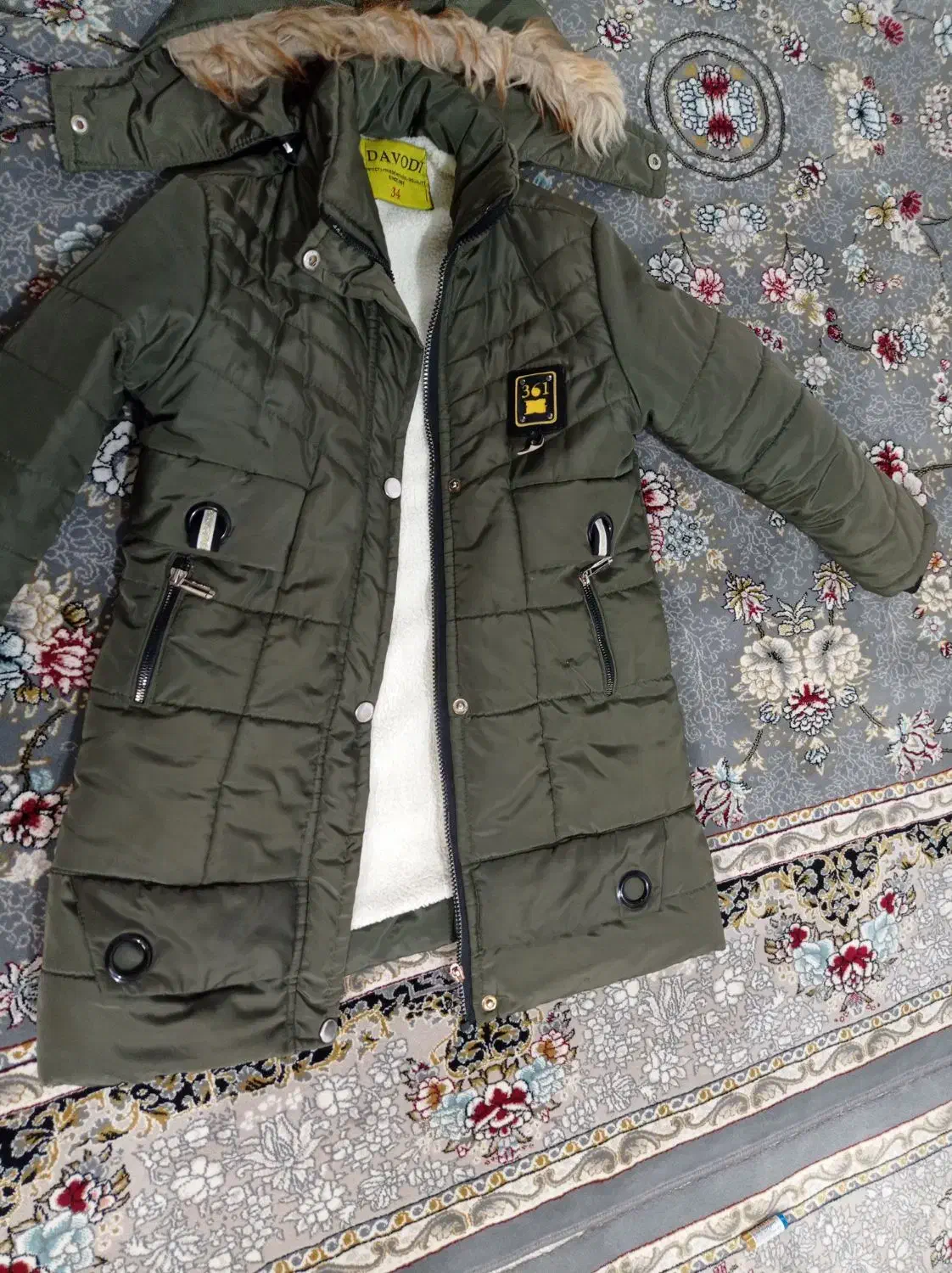 کاپشن اسپرت درحده نو|لباس|قم, قلعه کامکار|دیوار