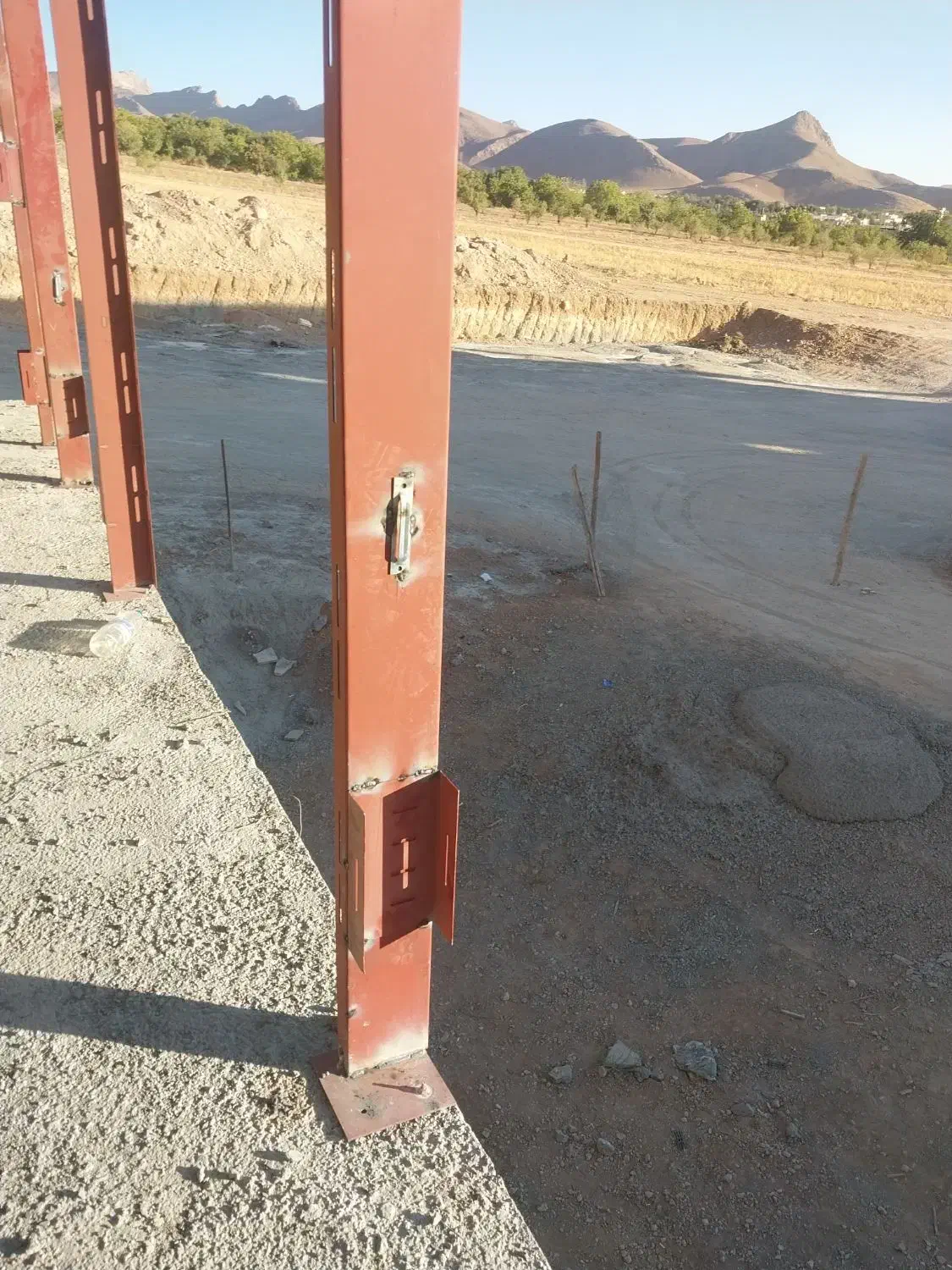 جوشکاری و ساخت انواع سازه های فلز و ساختمانی|خدمات پیشه و مهارت|شهرکرد, |دیوار