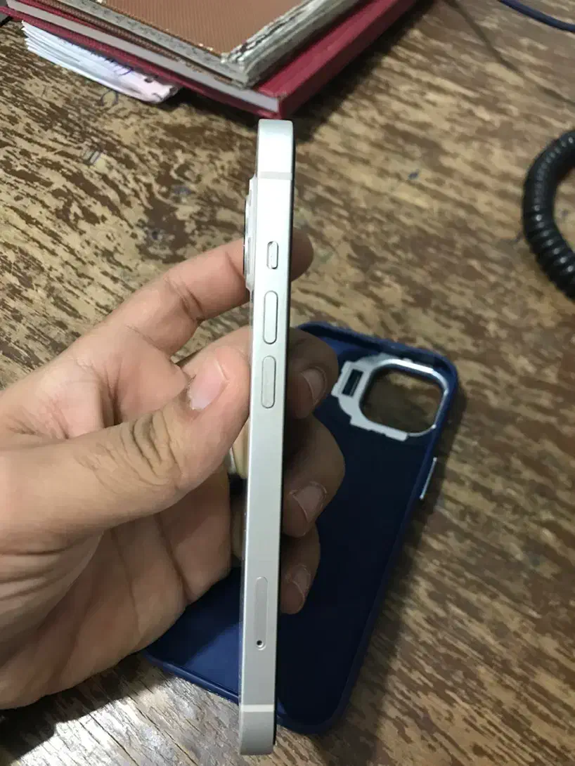 iPhone 13 normal|موبایل|میناب, |دیوار