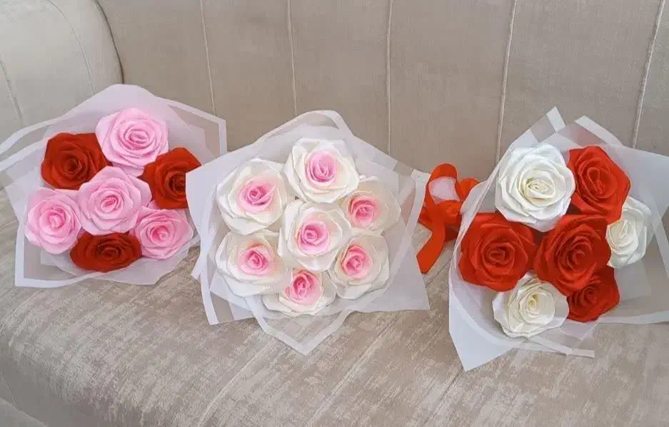 گل رز. روبانی  دسته گل و باکس گل|گل مصنوعی|کاشان, صنعت|دیوار