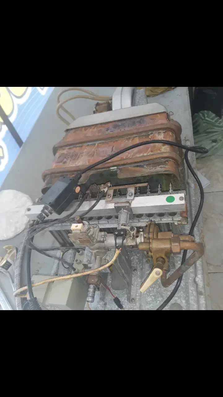 تعمیر نصب و سرویس انواع پکیج و ابگرمکن|آبگرمکن، پکیج، شوفاژ|قرچک, شهرک طلائیه|دیوار