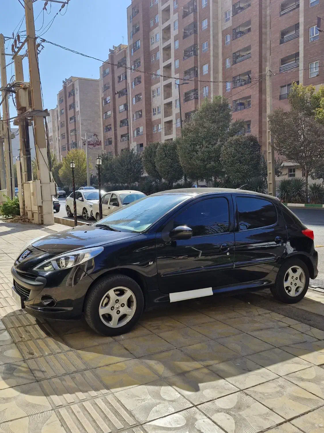 207پانا مدل 1400|خودرو سواری و وانت|قم, باغ کرباسی|دیوار