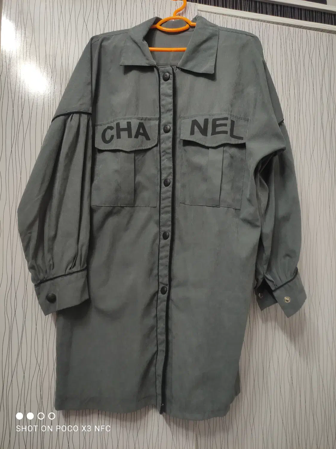 مانتو پاییزه|لباس|شیراز, رازی|دیوار