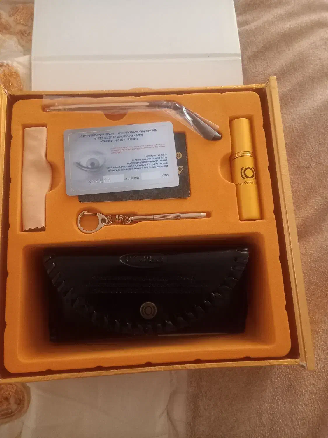 عینک افتابی|زیورآلات و اکسسوری|نسیم‌شهر, |دیوار