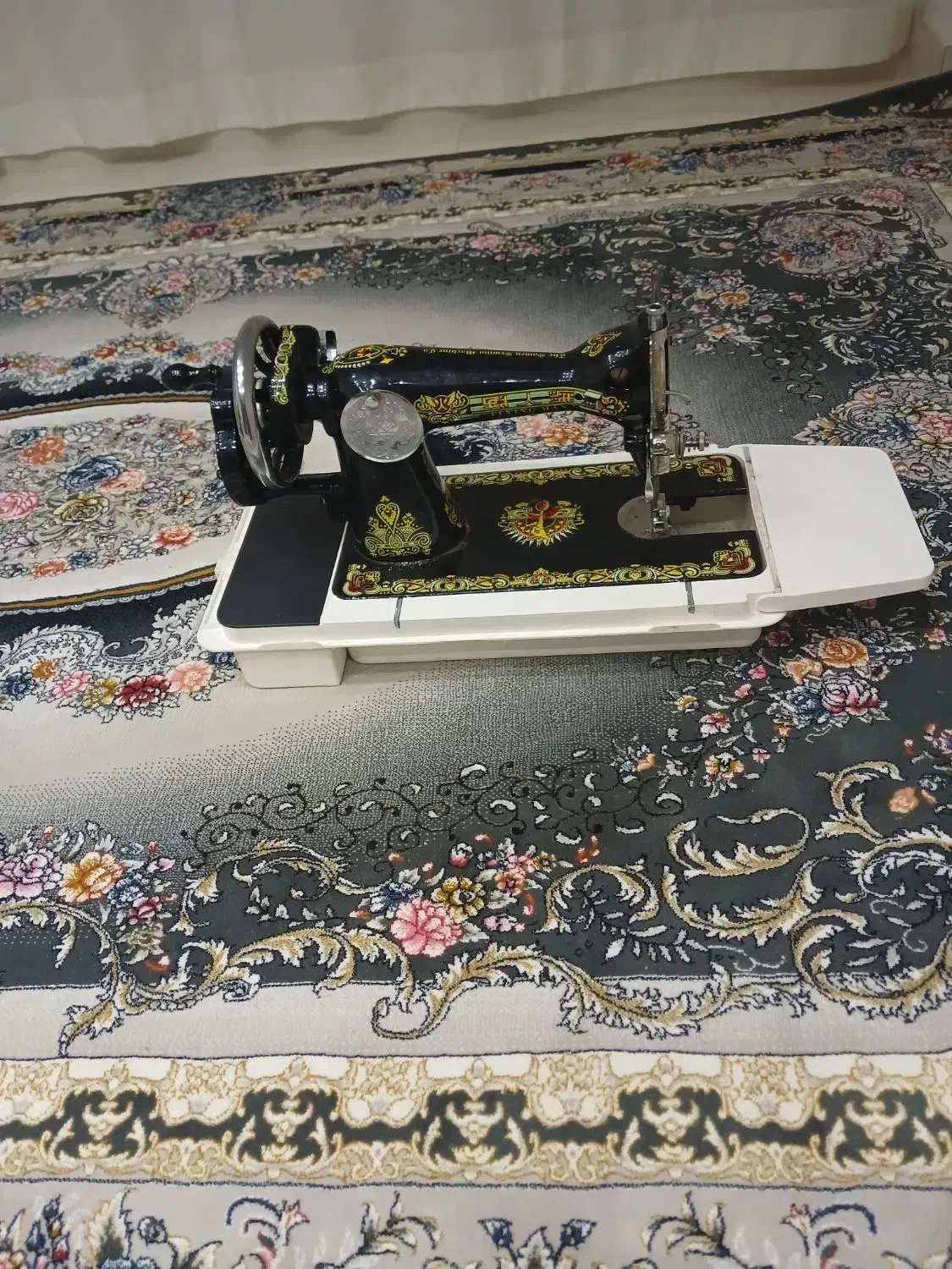 چرخ خیاطی|چرخ خیاطی و ریسندگی|ماکو, |دیوار