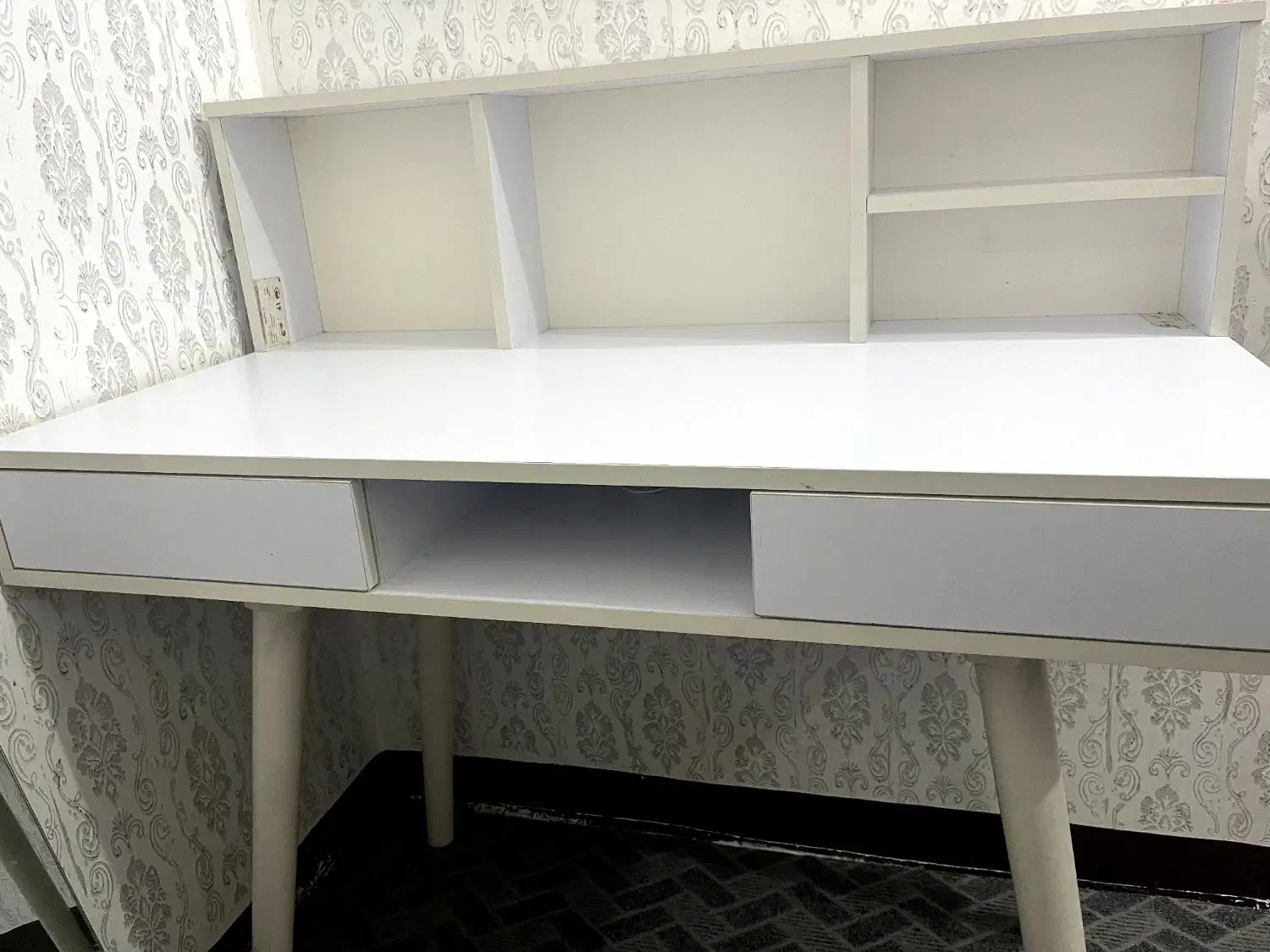 میز ارایشی|کتابخانه، شلف، قفسههای دیواری|شوشتر, |دیوار