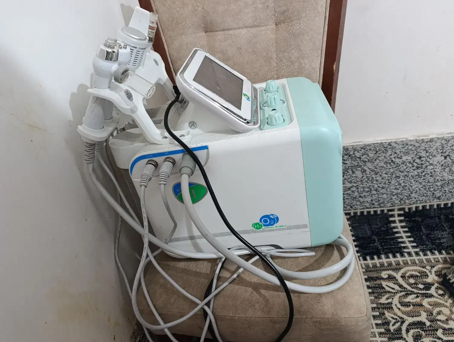 دستگاه هیدروفشیال در حد نو|آرایشگاه و سالنهای زیبایی|رامیان, |دیوار