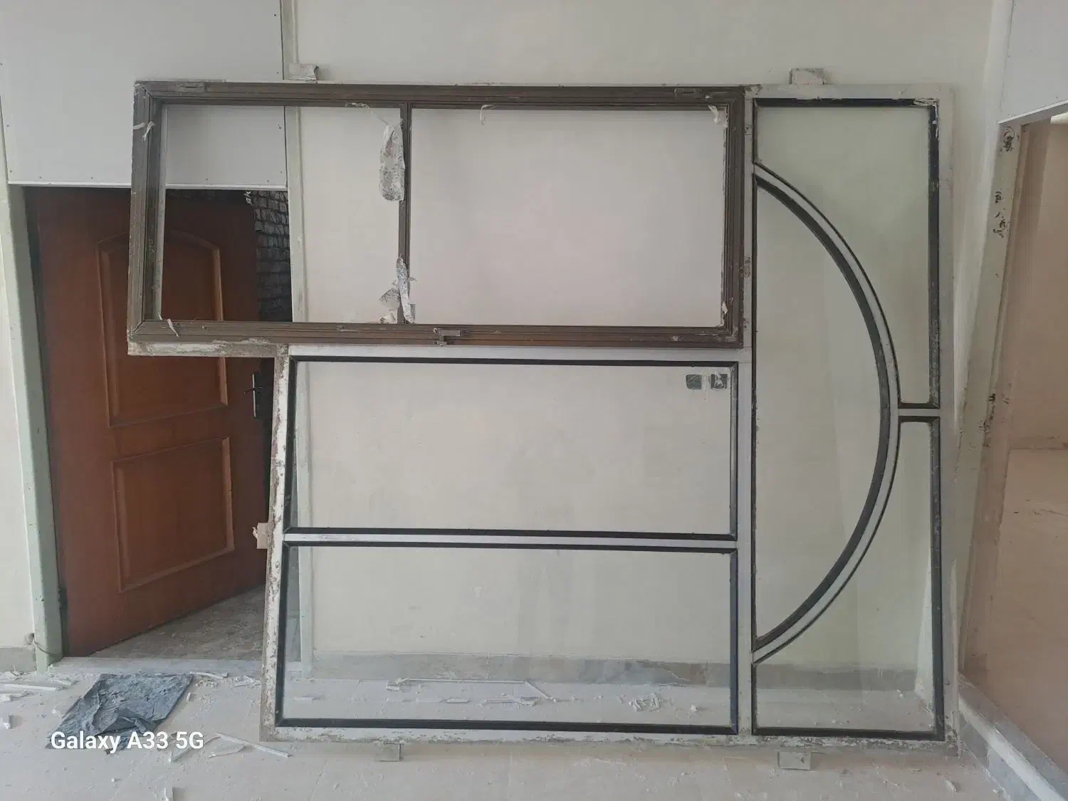 در و پنجره المینیومی باشیشه|مصالح و تجهیزات ساختمان|برخوار, |دیوار