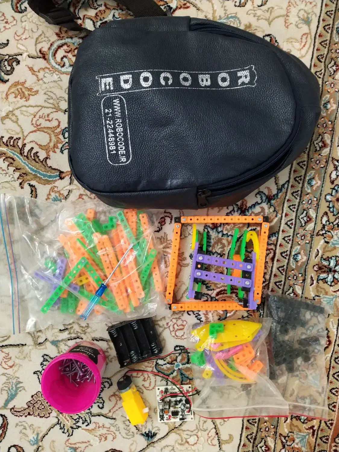 پک رباتیک مبتدی با کوله پشتی|اسباب‌‌بازی|تهران, والفجر (افسریه)|دیوار