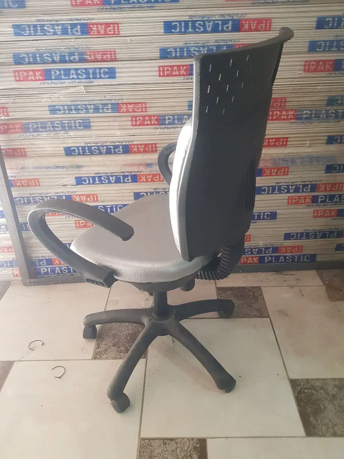 صندلی گردان|مبلمان اداری|لنگرود, |دیوار