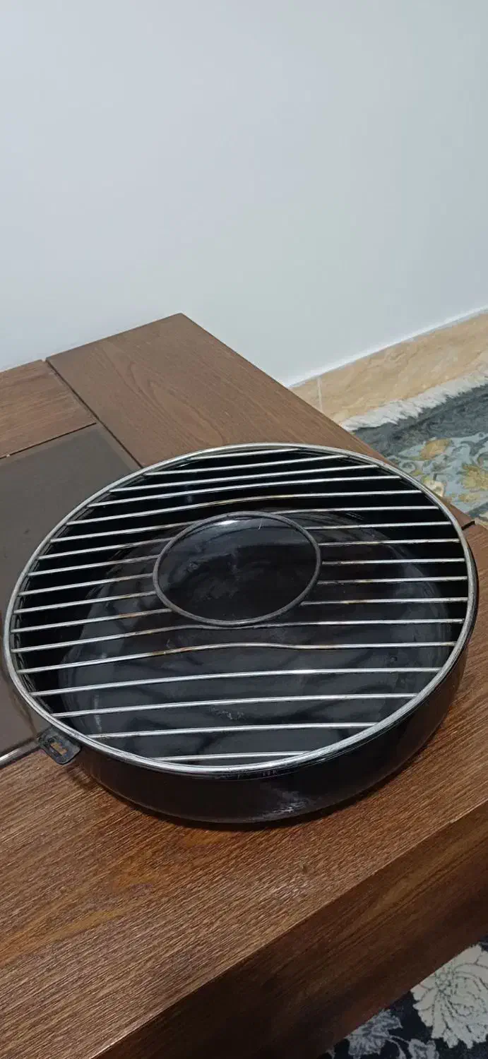 بخارپز و ذغالی|ظروف پخت‌وپز|باغستان, |دیوار