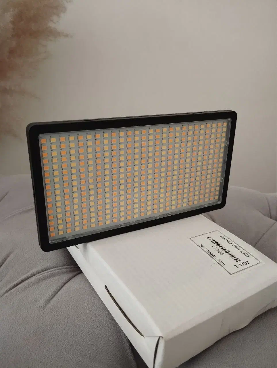 نور ثابت مکس لایت|دوربین عکاسی و فیلم‌برداری|اراک, |دیوار