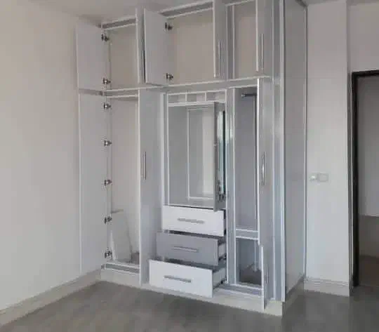 ساخت ونصب کابینت و کمدی‌های و..‌‌.با بهترین متریال|خدمات پیشه و مهارت|صدرا-فارس, فاز ۱|دیوار