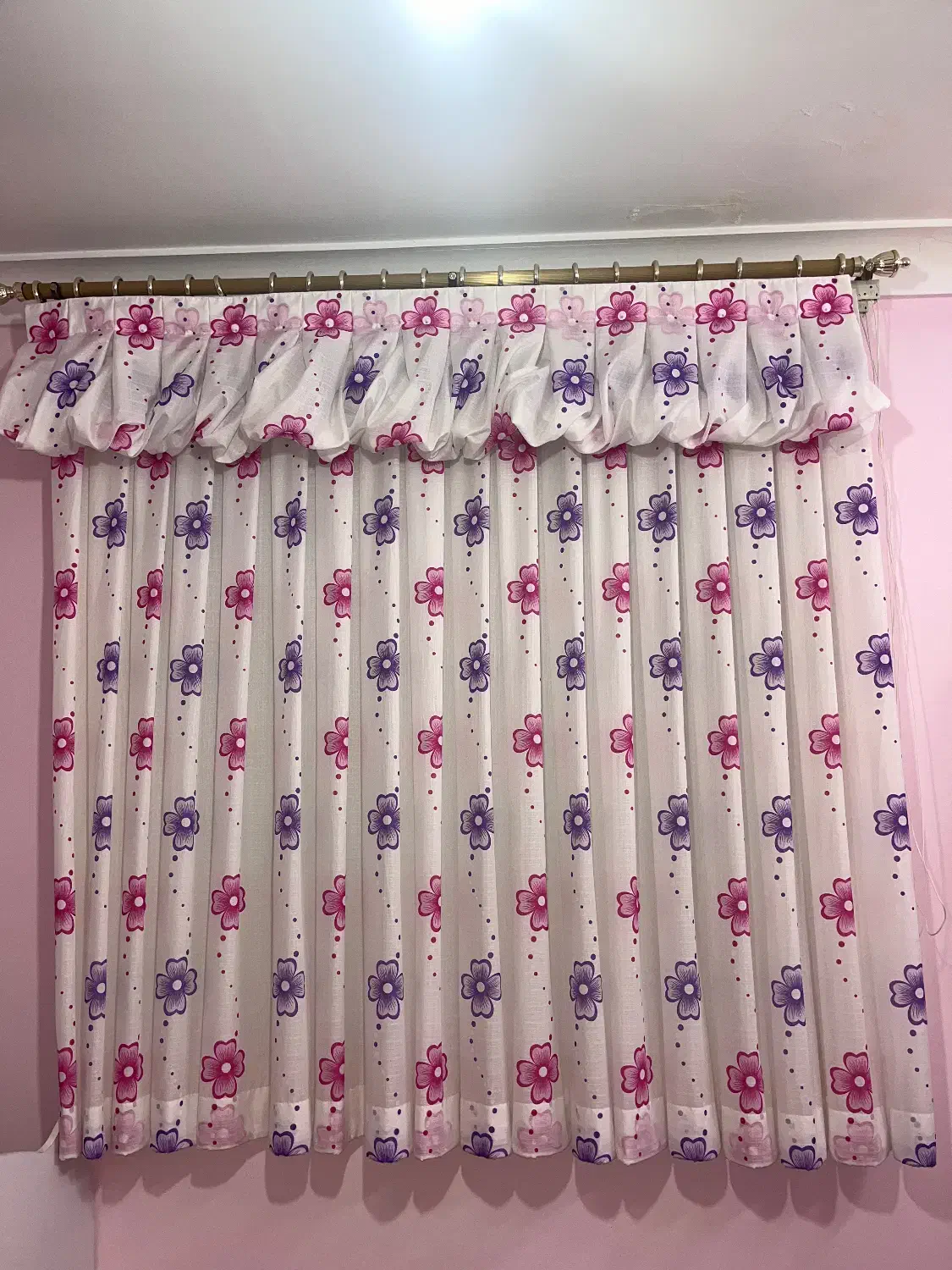 پرده حریر|پرده، رانر، رومیزی|میانه, |دیوار