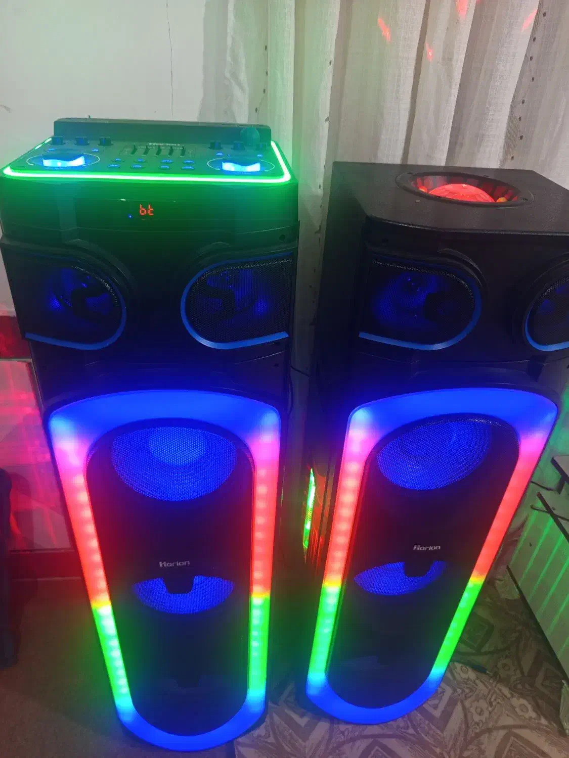 یک جفت باند در حد نو|سیستم صوتی خانگی|گلوگاه, |دیوار