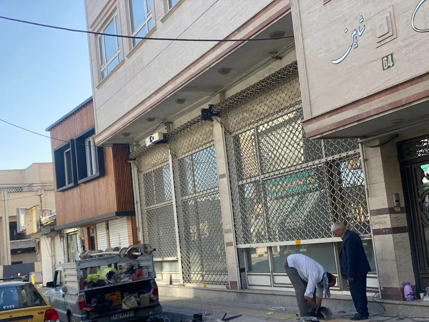 کرکره برقی وسنتی (تعمیرات واجرا)|خدمات پیشه و مهارت|زنجان, |دیوار