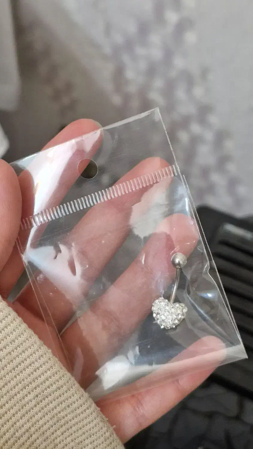 پرسینگ ناف|بدلیجات|قم, بنیاد|دیوار