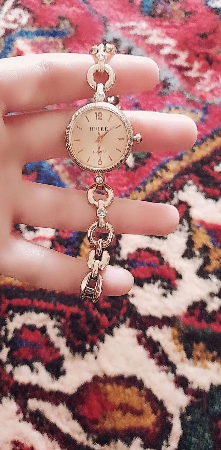 ساعت مچی|ساعت|باسمنج, |دیوار