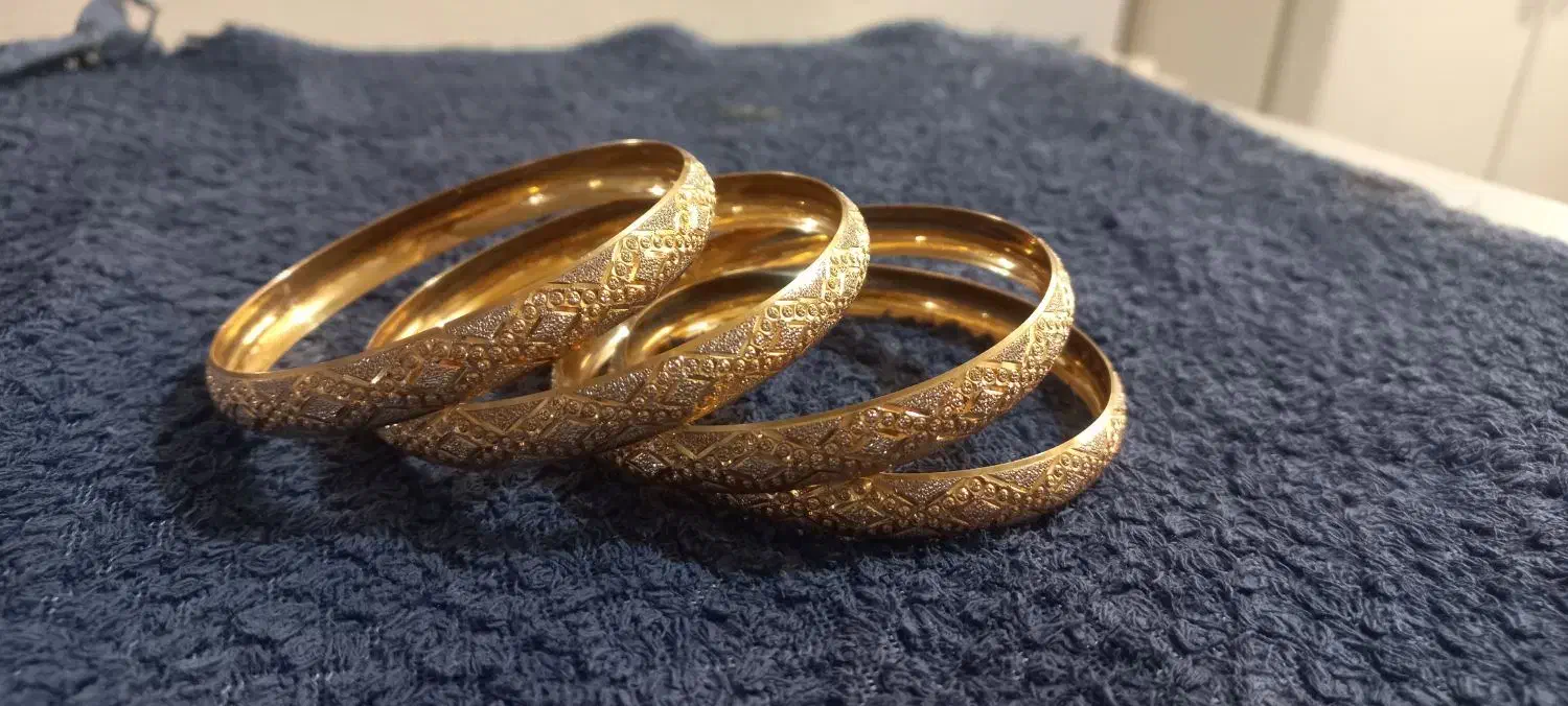 النگو طلا نیم پهن کاملا تراش خرده بدون نگین نو نو|جواهرات|تهران, والفجر (افسریه)|دیوار