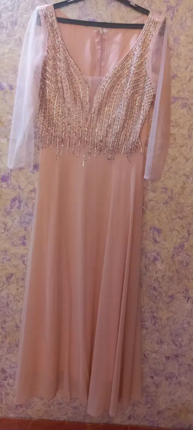 لباس مجلسی|لباس|کلاچای, |دیوار