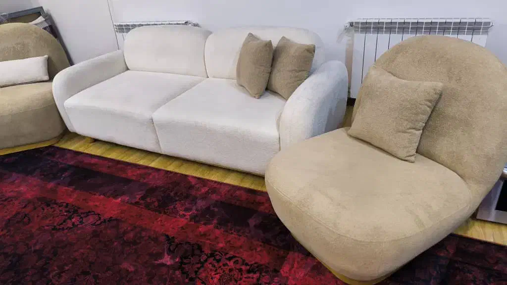 مبل کلاسیک ۷ نفره جدید|مبلمان خانگی و میز عسلی|قم, دانش|دیوار
