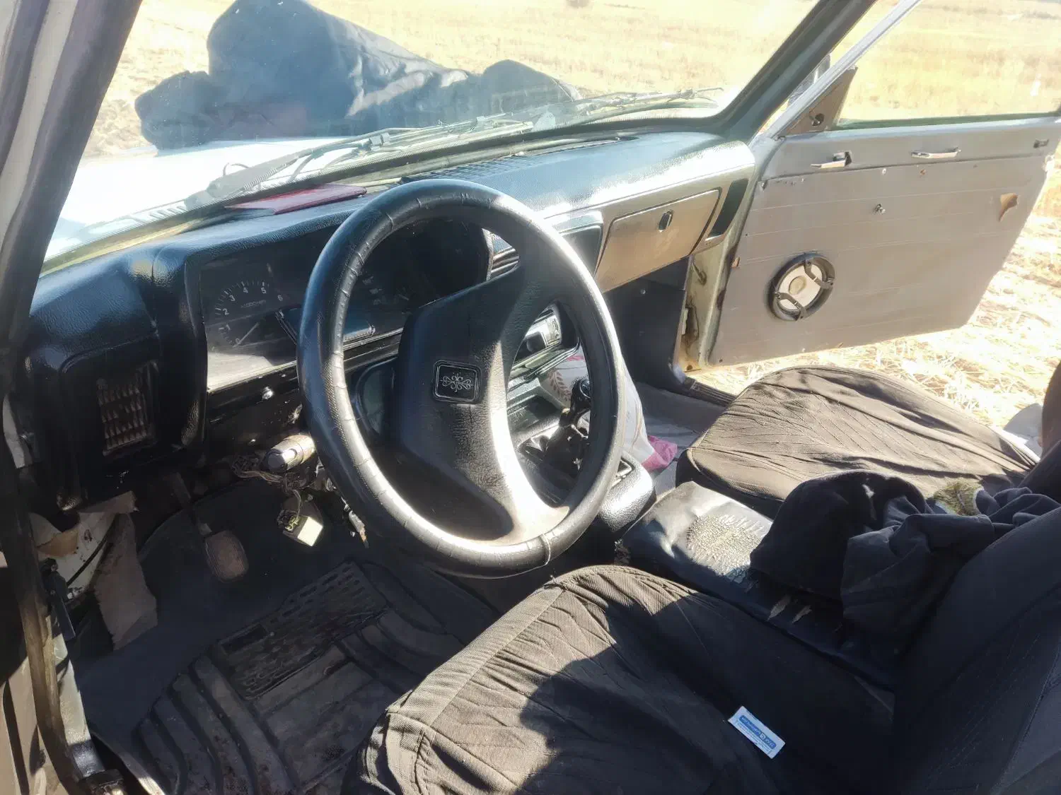 پیکان وانت|خودرو سواری و وانت|میانه, |دیوار