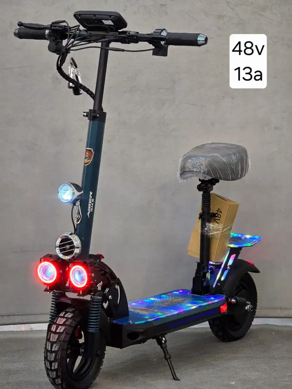 اسکوتر (برقی)موتور (برقی) زیر قیمت|دوچرخه، اسکیت، اسکوتر|شاهینشهر, مخابرات (شهید بهشتی)|دیوار