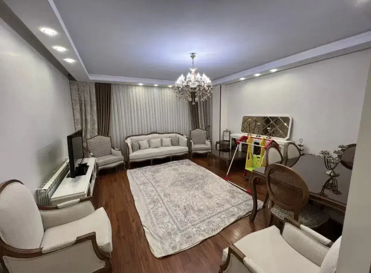 ۹۲ متر / دو خواب / سالن پرده خور / بازسازی شده|فروش آپارتمان|تهران, بهاران|دیوار