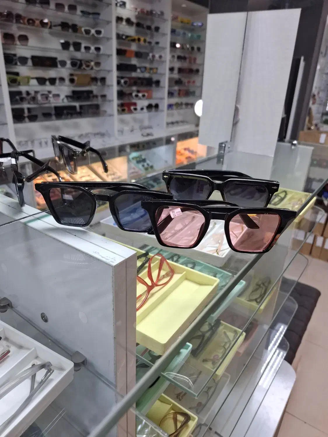 انواع عینک|زیورآلات و اکسسوری|رشت, گلسار|دیوار