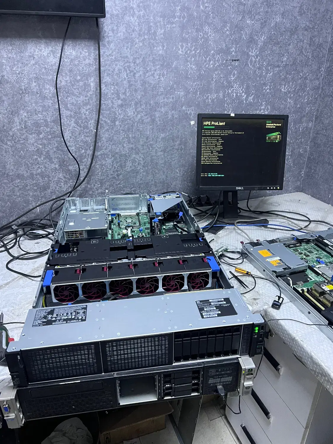 فروش، و تعمیرات تخصصی انواع سرورهاHp g8 g9 g10 g11|خدمات رایانه‌ای و موبایل|تهران, خواجه نصیر طوسی|دیوار