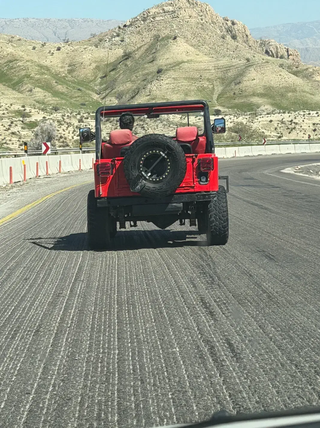 اجاره جیپ قرمز روزانه|خودرو اجاره‌ای|دوگنبدان, |دیوار